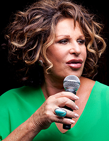 Lainie Kazan photo